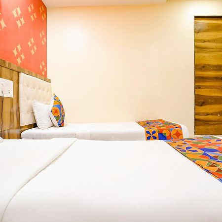 Fabexpress Sarah Gold - Nr Nesco Exhibition Center Hotel Мумбай Екстериор снимка